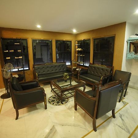 Hotel Udai Niwas By The Lake Udaipur Buitenkant foto