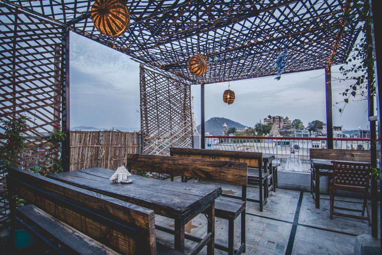 Hotel Udai Niwas By The Lake Udaipur Buitenkant foto