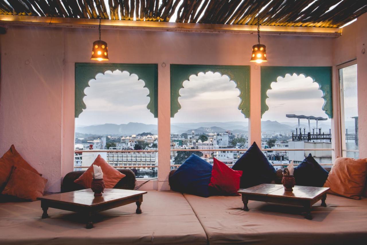 Hotel Udai Niwas By The Lake Udaipur Buitenkant foto