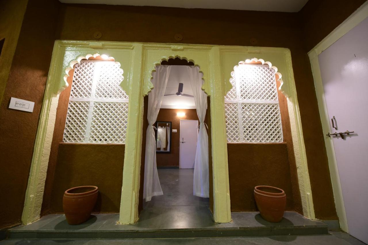 Hotel Udai Niwas By The Lake Udaipur Buitenkant foto