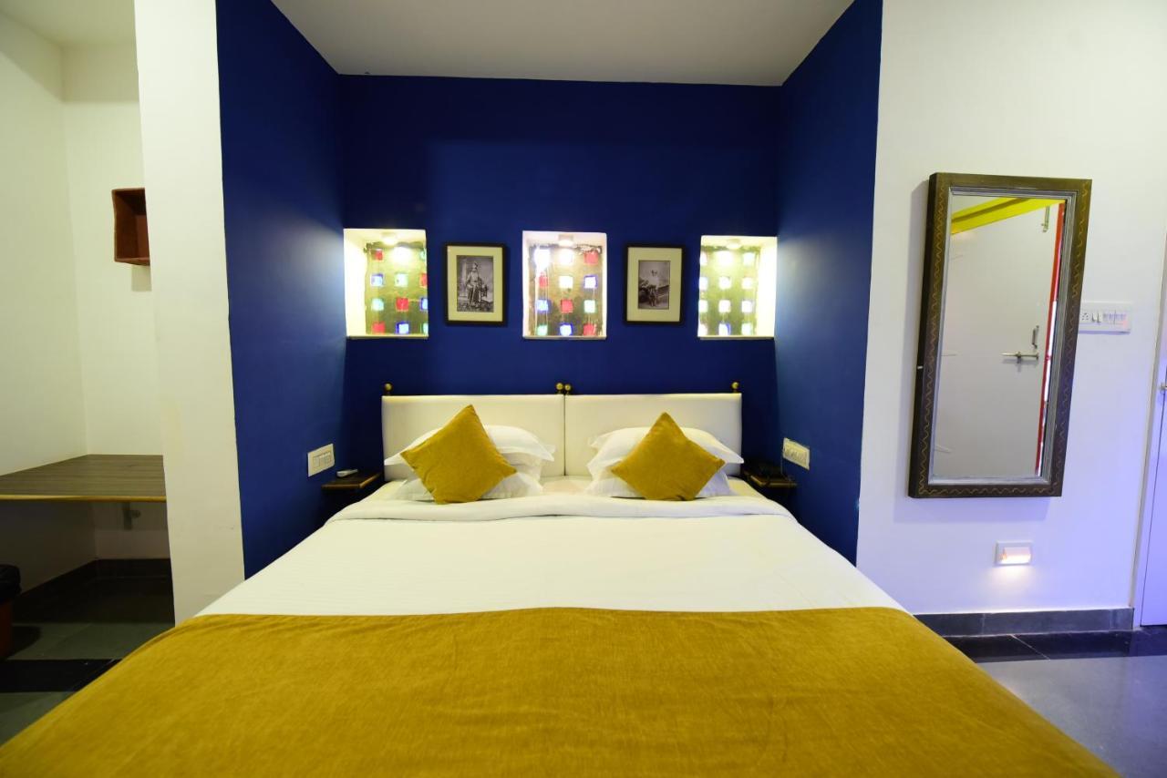 Hotel Udai Niwas By The Lake Udaipur Buitenkant foto