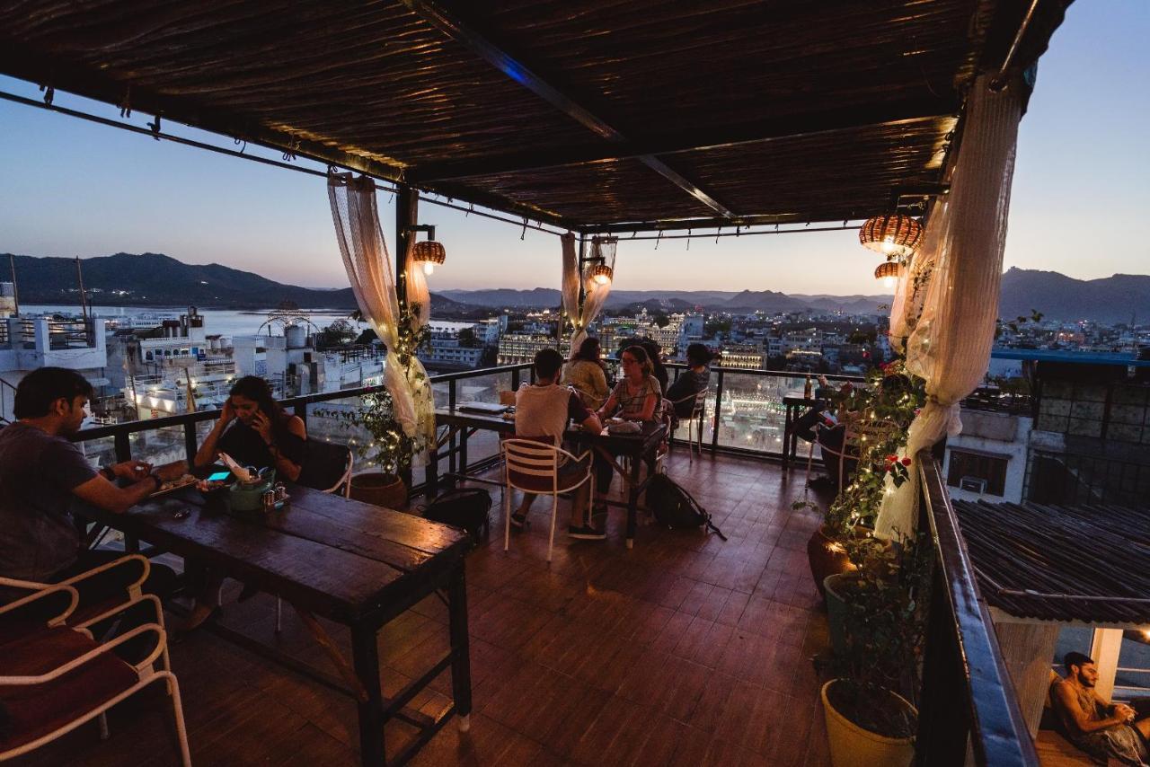 Hotel Udai Niwas By The Lake Udaipur Buitenkant foto