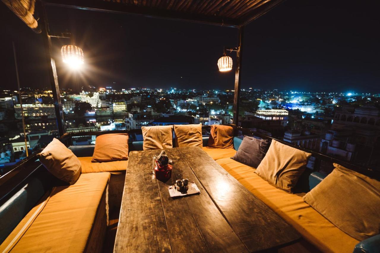 Hotel Udai Niwas By The Lake Udaipur Buitenkant foto