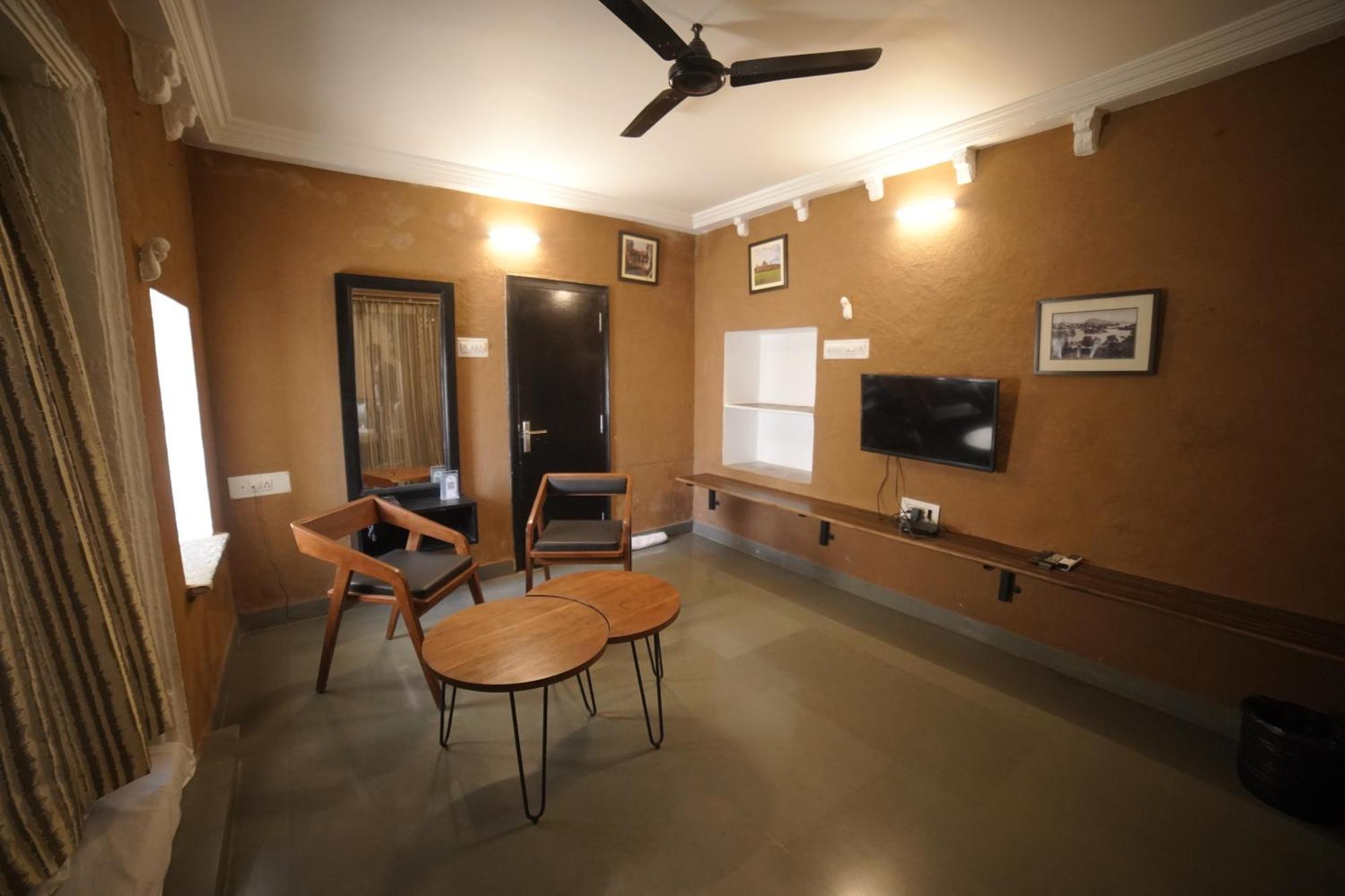 Hotel Udai Niwas By The Lake Udaipur Buitenkant foto