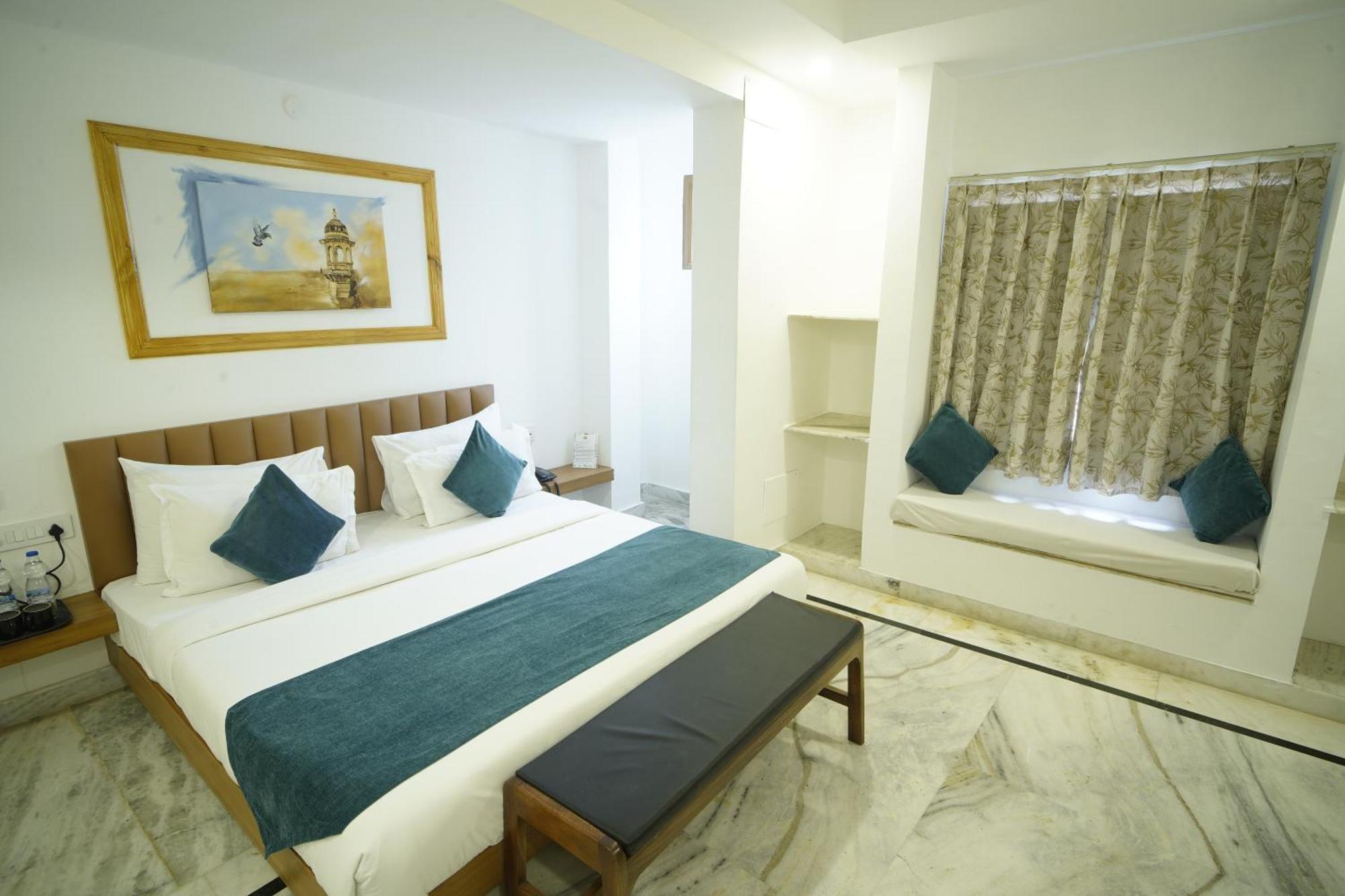 Hotel Udai Niwas By The Lake Udaipur Buitenkant foto