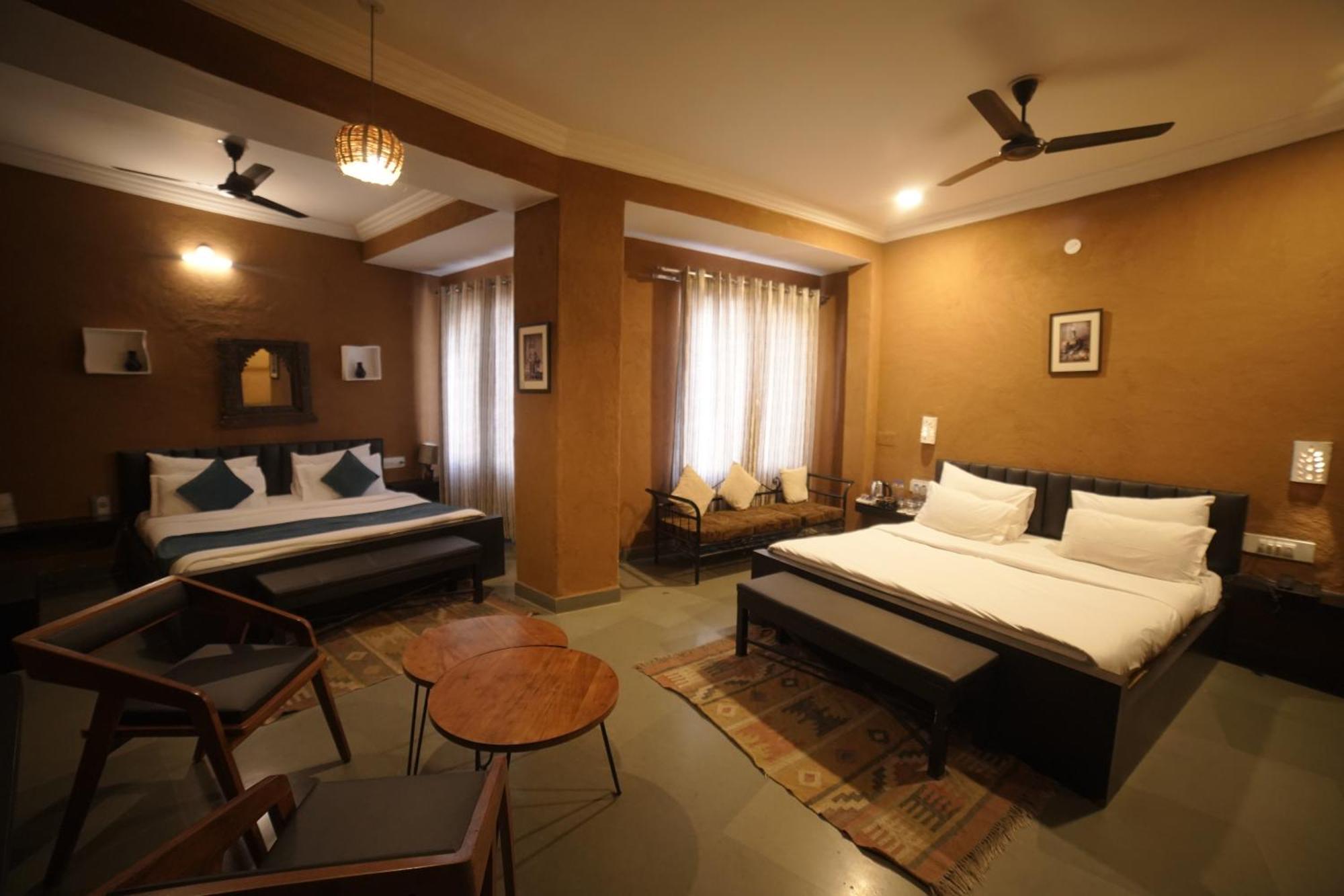 Hotel Udai Niwas By The Lake Udaipur Buitenkant foto