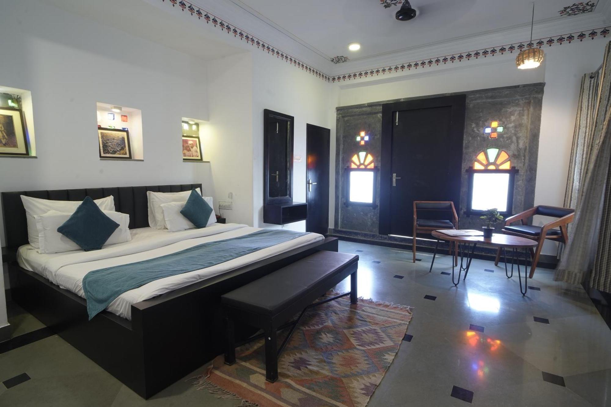 Hotel Udai Niwas By The Lake Udaipur Buitenkant foto