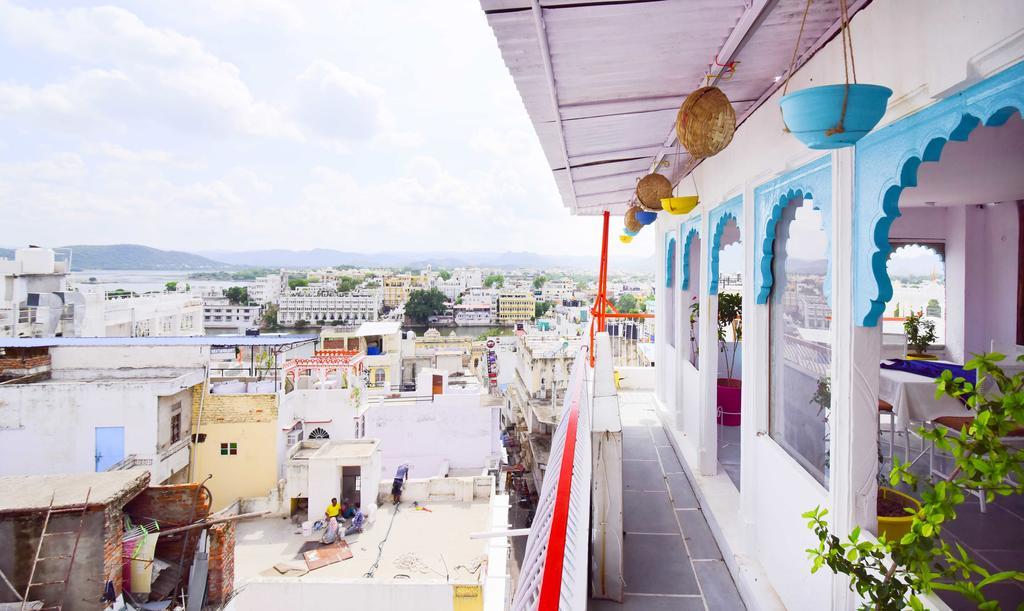 Hotel Udai Niwas By The Lake Udaipur Buitenkant foto