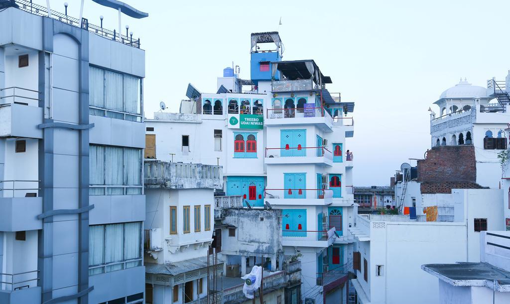 Hotel Udai Niwas By The Lake Udaipur Buitenkant foto