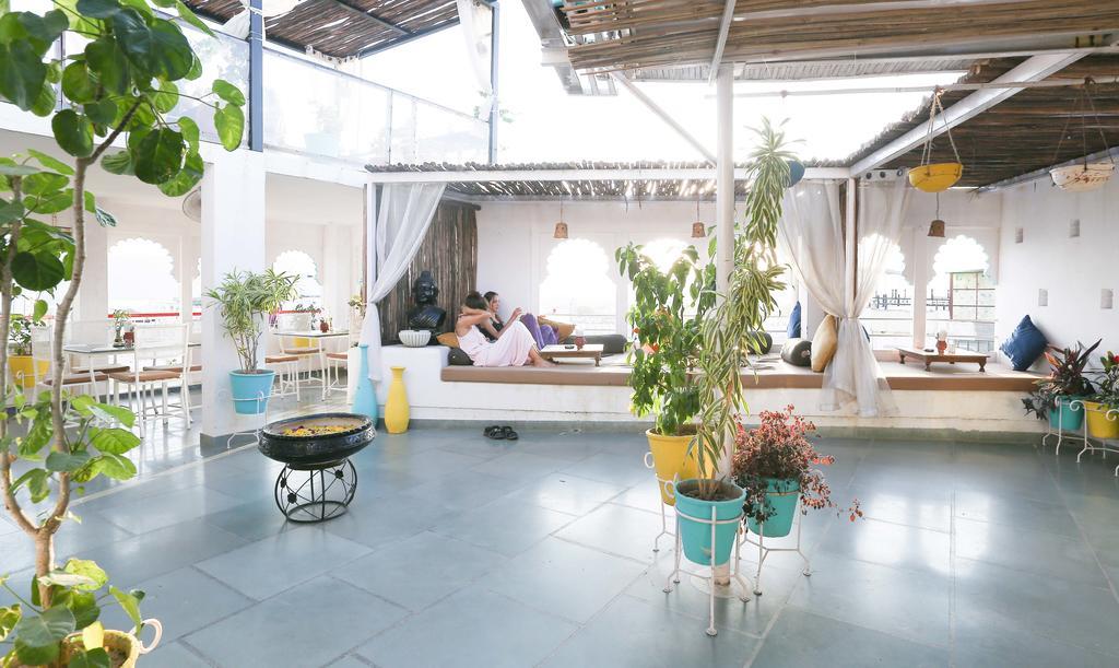Hotel Udai Niwas By The Lake Udaipur Buitenkant foto