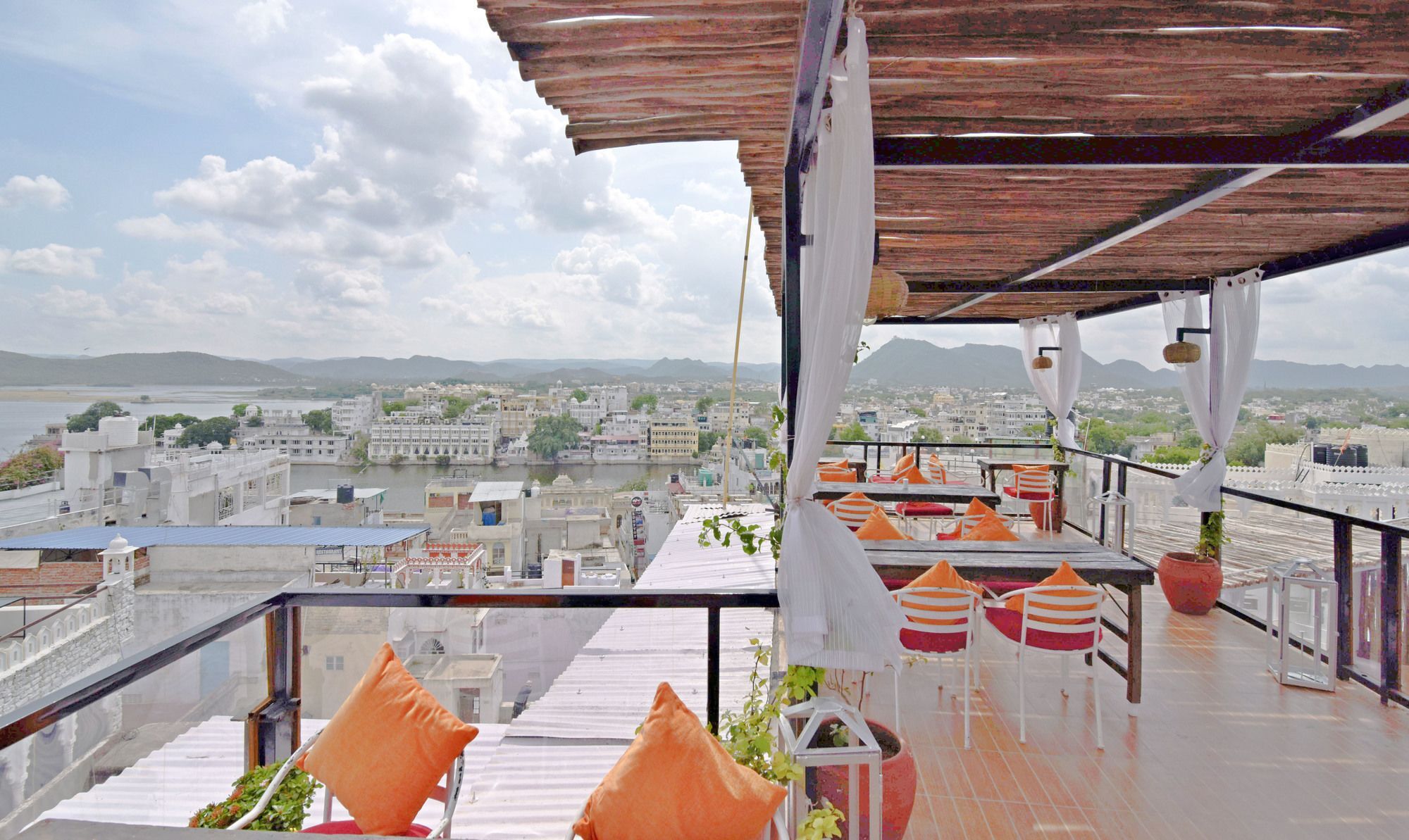 Hotel Udai Niwas By The Lake Udaipur Buitenkant foto
